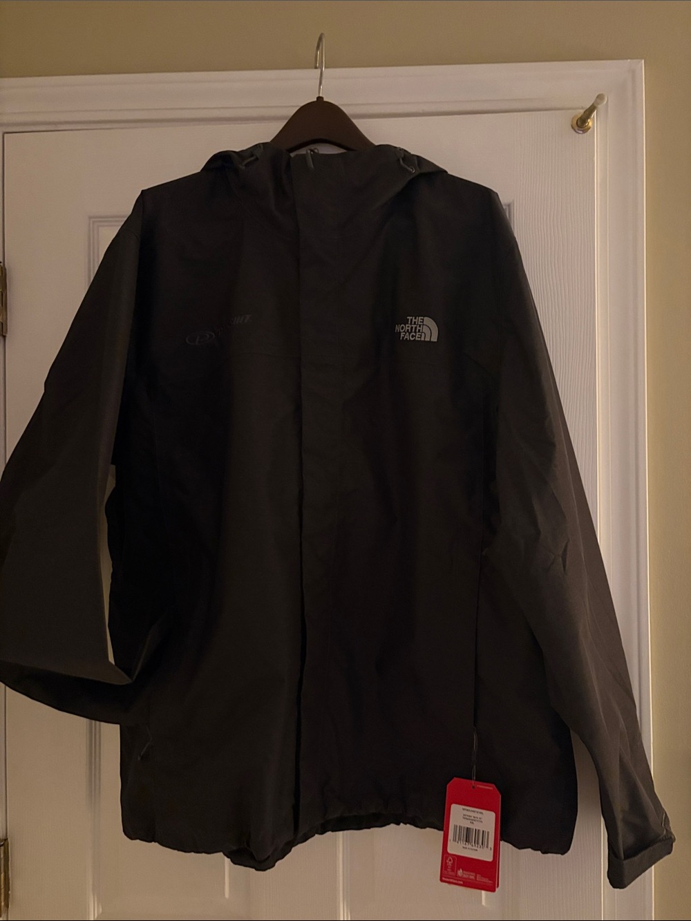 The North Face Men’s Black Hooded Raincoat